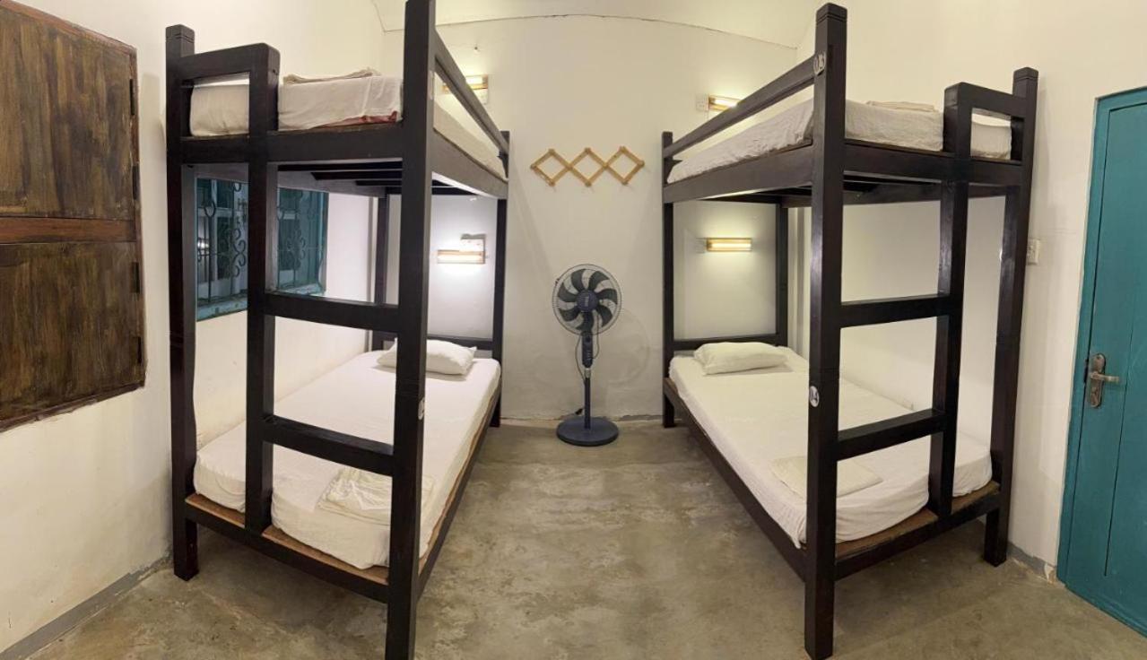 Sea Breeze Guest House Negombo Rom bilde